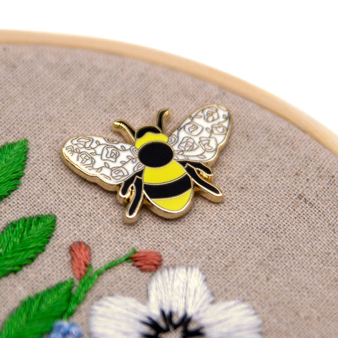 Bee - Magnetic Needle Minder