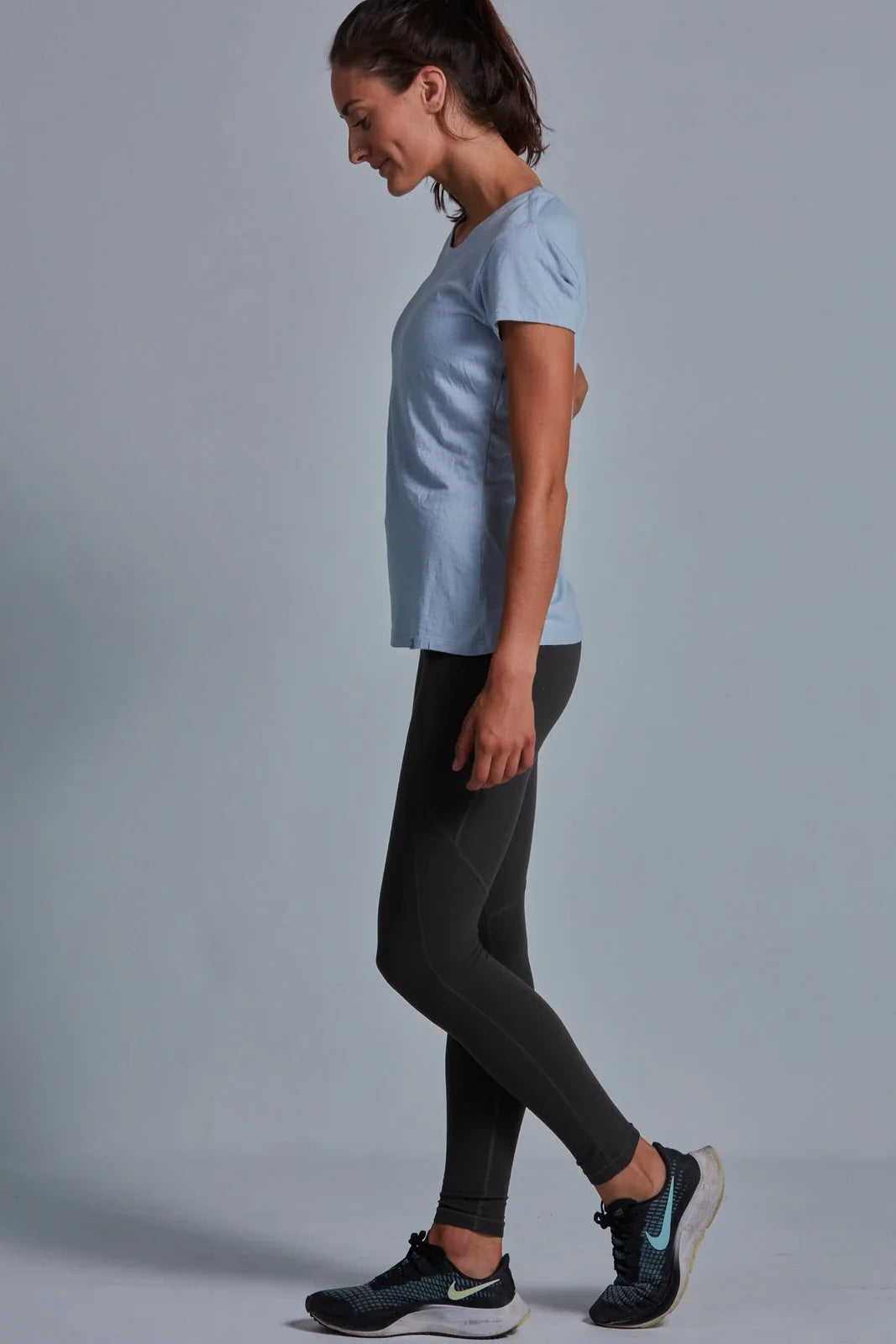 ONNO bamboo t-shirt in Sky Blue, Christina is 5'9" and wearing size S.
