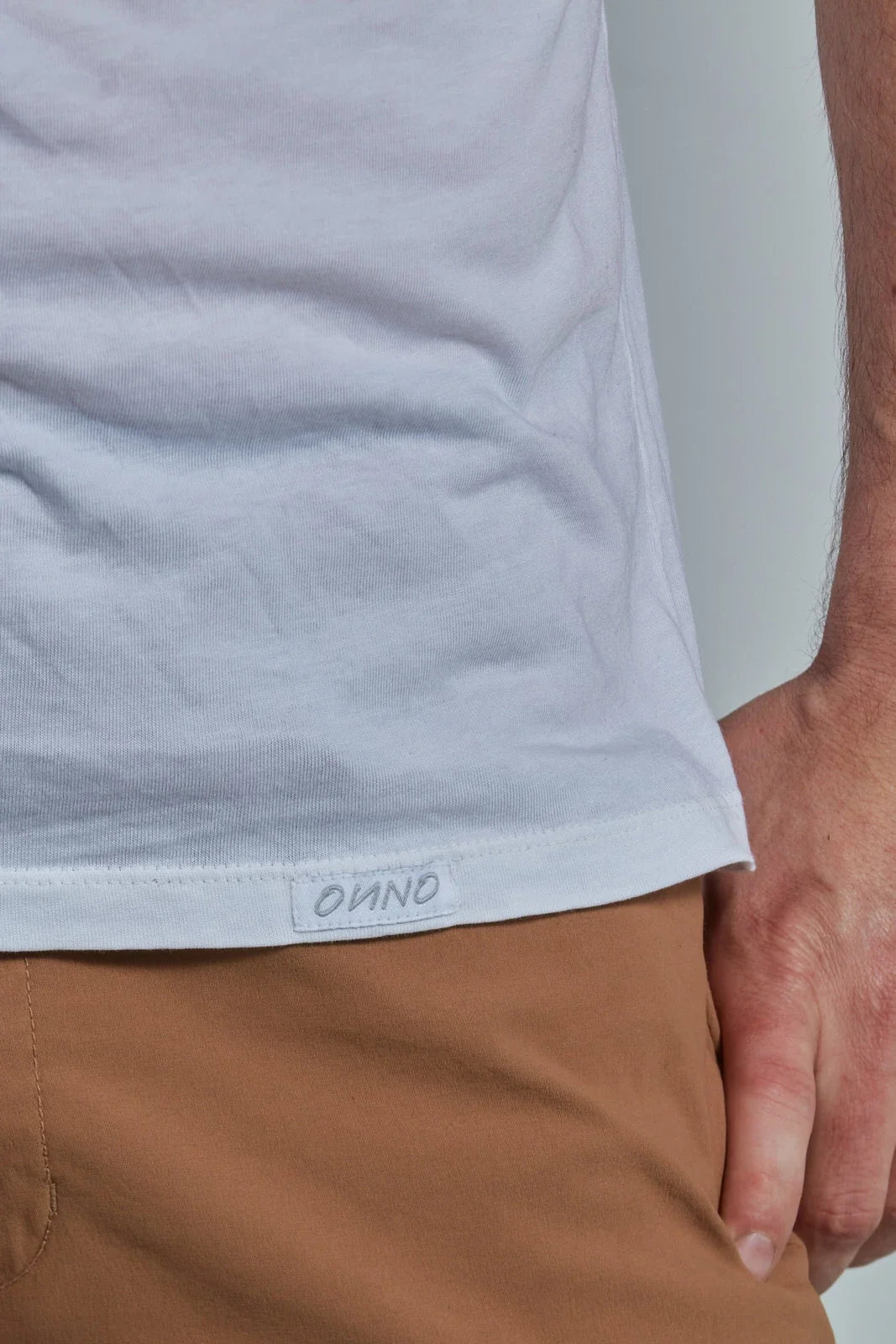 ONNO lyocell bamboo t-shirt in White, Nic is 5'11" and wearing size M.