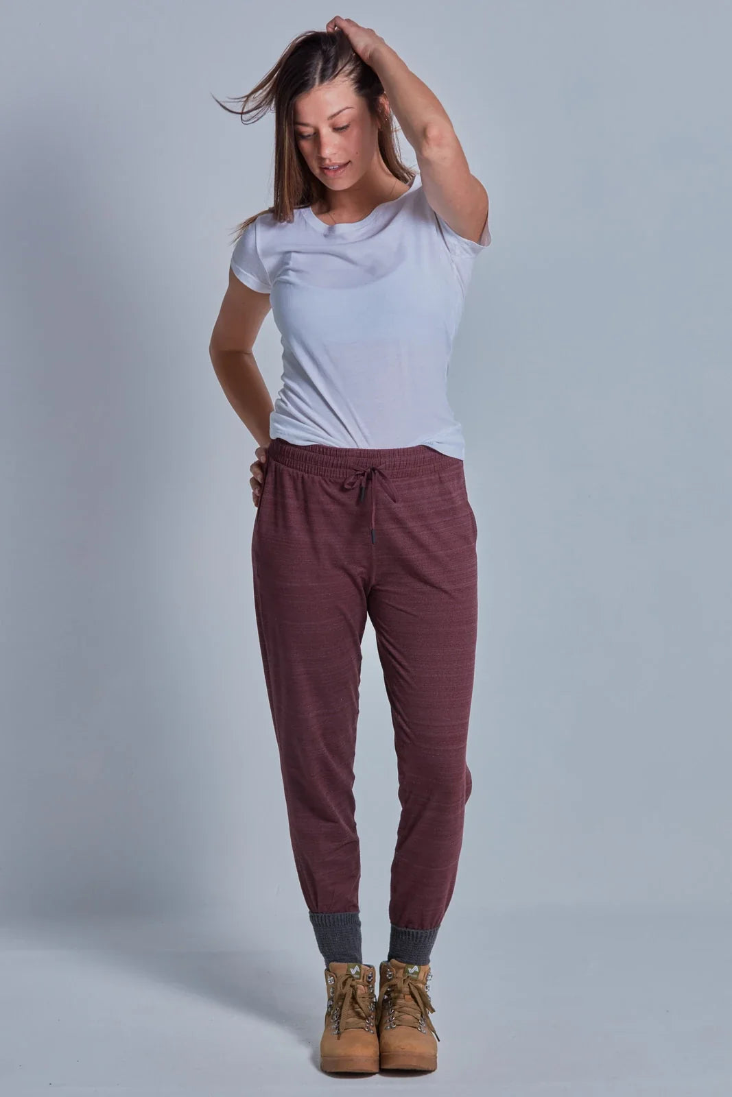 ONNO beechwood t-shirt in White, Caroline is 5'8" and wearing size S.