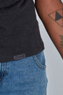 ONNO organic cotton t-shirt in Heathered Basalt, Sage is 5'7" and wearing size XS.